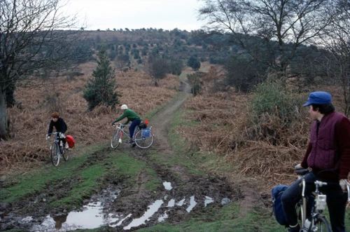 01 Apr 1983 · Somerset & North Devon: Day 1 Home to Holford YH
