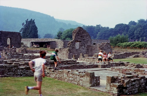 29 Aug 1981 · Wales: Day 1: Home to St Briavels Castle YH