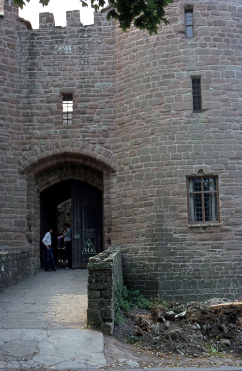 30 Aug 1981 · Wales: Day 2: St Briavels to Capel-y-Ffin YH