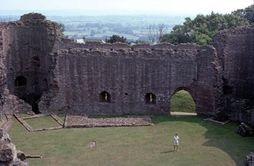 30 Aug 1981 · Wales: Day 2: St Briavels to Capel-y-Ffin YH