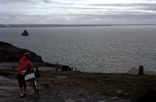 10 Apr 1982 · Cornwall: Day 2: Golant to Tintagel YH
