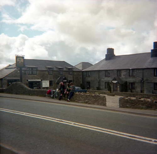 10 Apr 1982 · Cornwall: Day 2: Golant to Tintagel YH