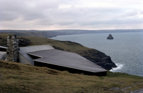 11 Apr 1982 · Cornwall: Day 3: Tintagel to Elmscott YH