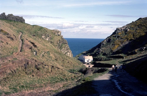 11 Apr 1982 · Cornwall: Day 3: Tintagel to Elmscott YH