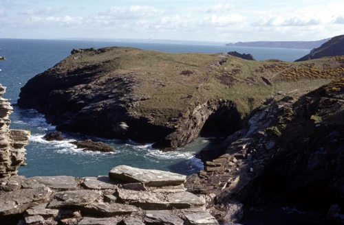 11 Apr 1982 · Cornwall: Day 3: Tintagel to Elmscott YH