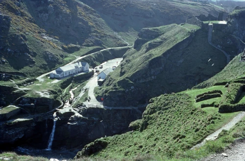 11 Apr 1982 · Cornwall: Day 3: Tintagel to Elmscott YH