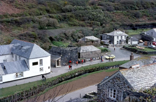 11 Apr 1982 · Cornwall: Day 3: Tintagel to Elmscott YH