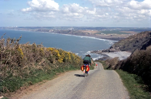 11 Apr 1982 · Cornwall: Day 3: Tintagel to Elmscott YH