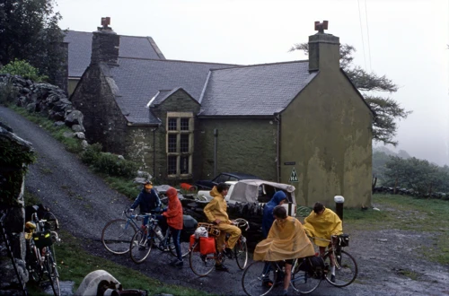 01 Sep 1982 · Snowdonia: Day 5: Gerddi Bluog to Dinas Mawddwy YH
