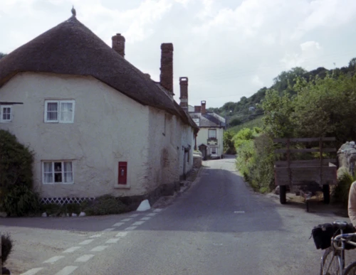 07 Jun 1980 · Beer Youth Hostel: Day 1