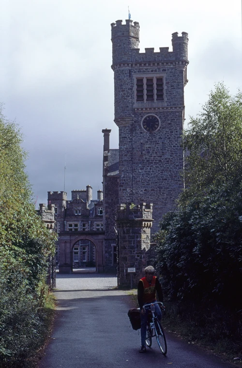 30 Aug 1984 · Scottish Highlands and Islands: Day 15 Carbisdale Castle to Perth YH