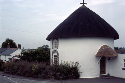 23 Jul 1984 · Cornwall: Day 3: Boswinger to Coverack YH