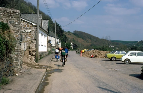 18 Apr 1981 · North Devon: Day 2: Elmscott to Instow YH