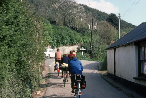 18 Apr 1981 · North Devon: Day 2: Elmscott to Instow YH