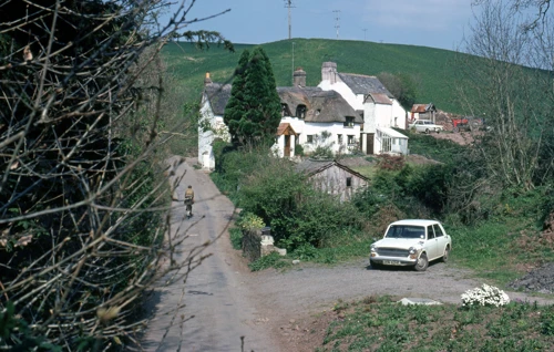 18 Apr 1981 · North Devon: Day 2: Elmscott to Instow YH