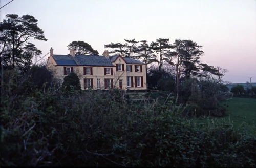 18 Apr 1981 · North Devon: Day 2: Elmscott to Instow YH